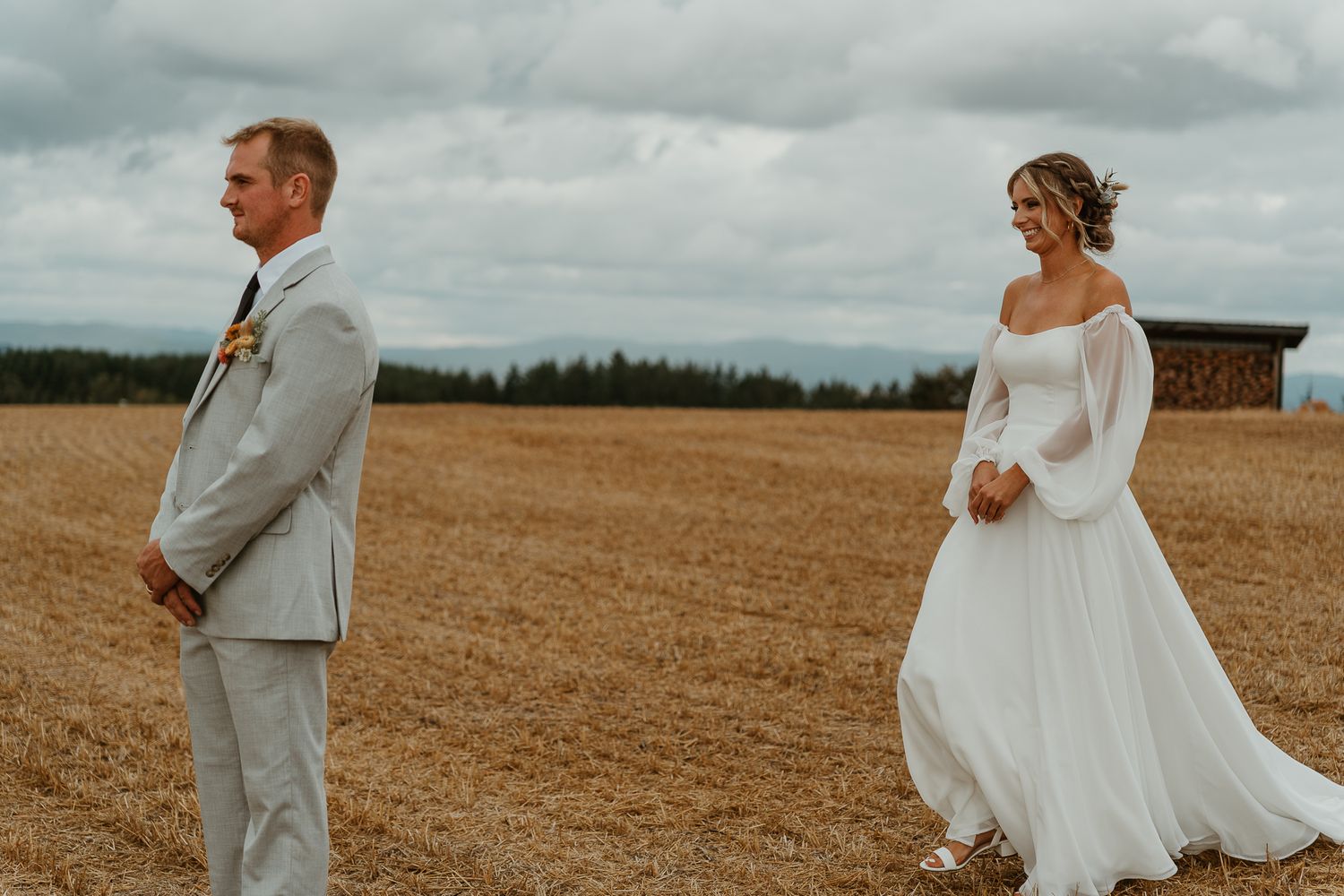 Bride walking to groom to do first look.