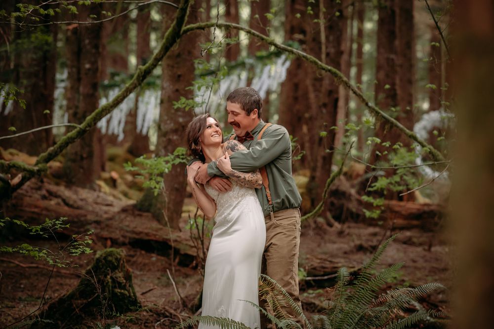 Charlotte Ann Photography - Weddings, Elopements, & Twilight Inspired Wedding Photography. Pacific Northwest, Forks, Washington Photographer