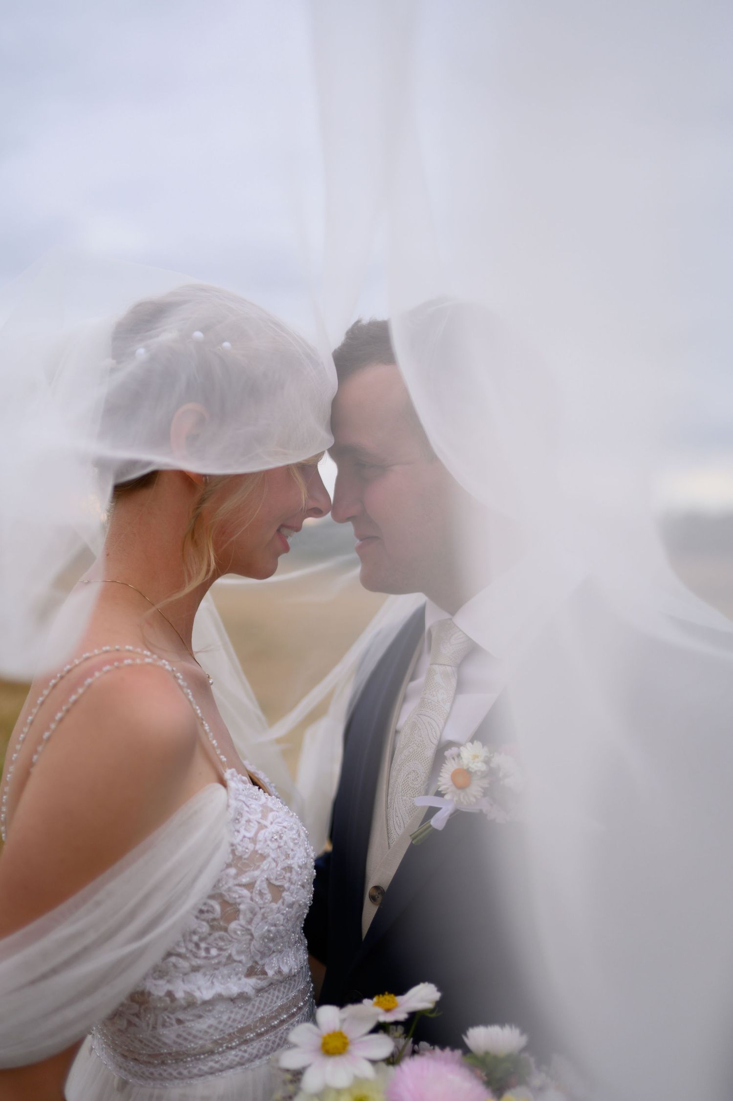 svatební fotograf Vyškov - romantické focení se závojem