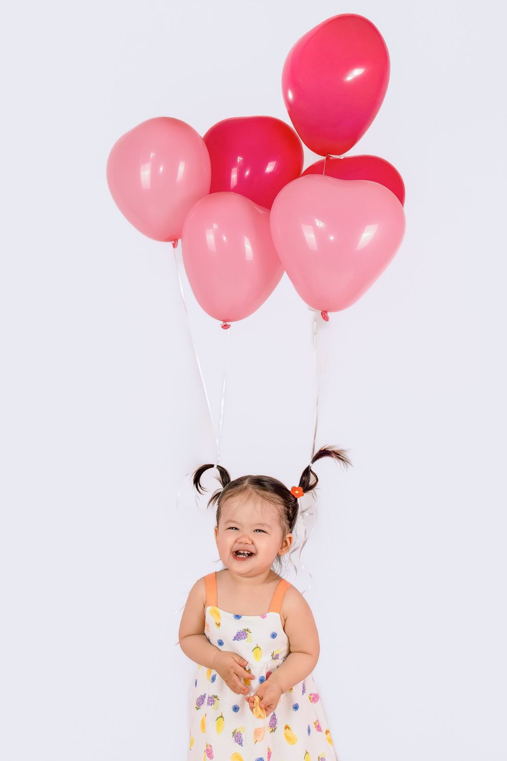 Capture the unique expressions, moments of unbridled joy and genuine affection between you and your little one! Based on HK Island.