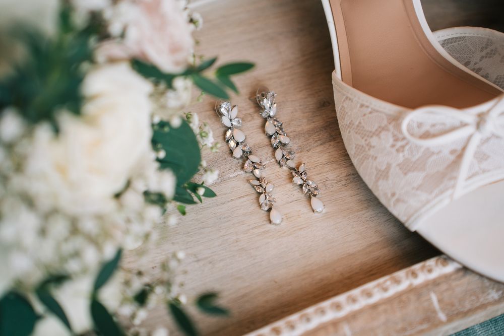 Spring wedding at Danada House in Wheaton, IL.