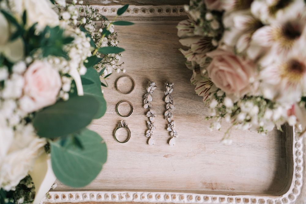 Spring wedding at Danada House in Wheaton, IL.