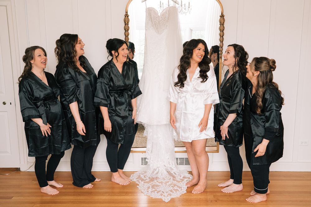 Spring wedding at Danada House in Wheaton, IL.