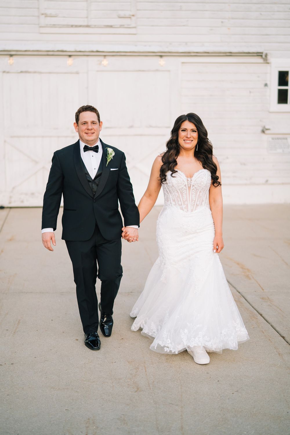 Spring wedding at Danada House in Wheaton, IL.