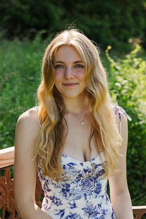Wilton High School senior girls and boys graduation photos in Ridgefield, Danbury, Redding & South Salem NY