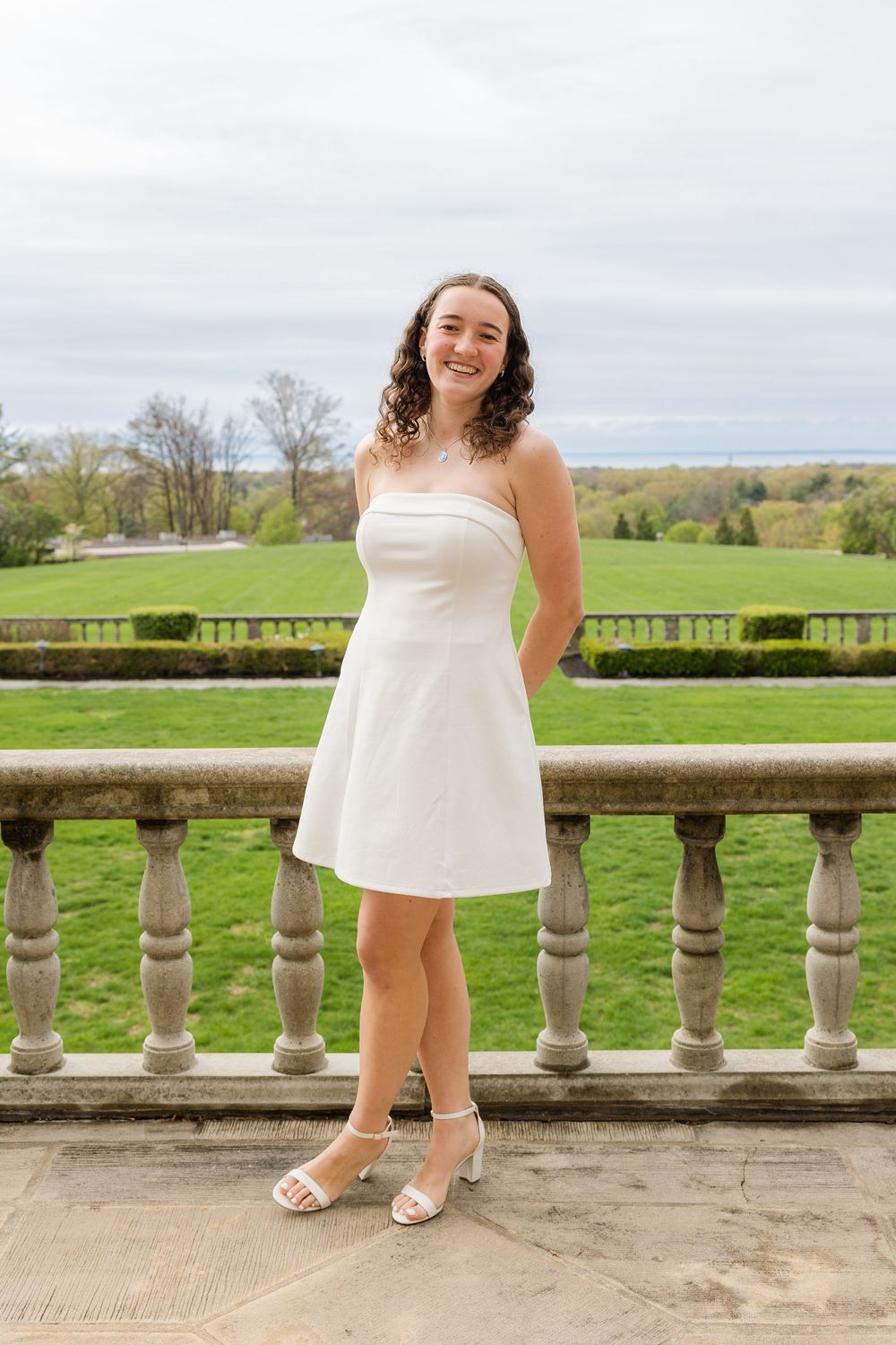 Wilton High School senior girls and boys graduation photos in Ridgefield, Danbury, Redding & South Salem NY