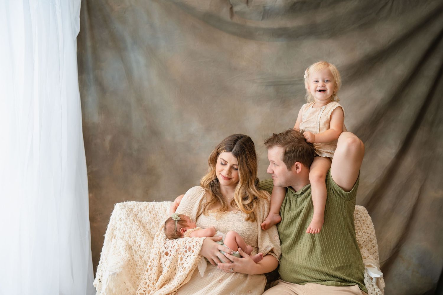 Maternity & Newborn photography studio located in between Atlanta, Georgia and Birmingham, Alabama with full service photo studio.