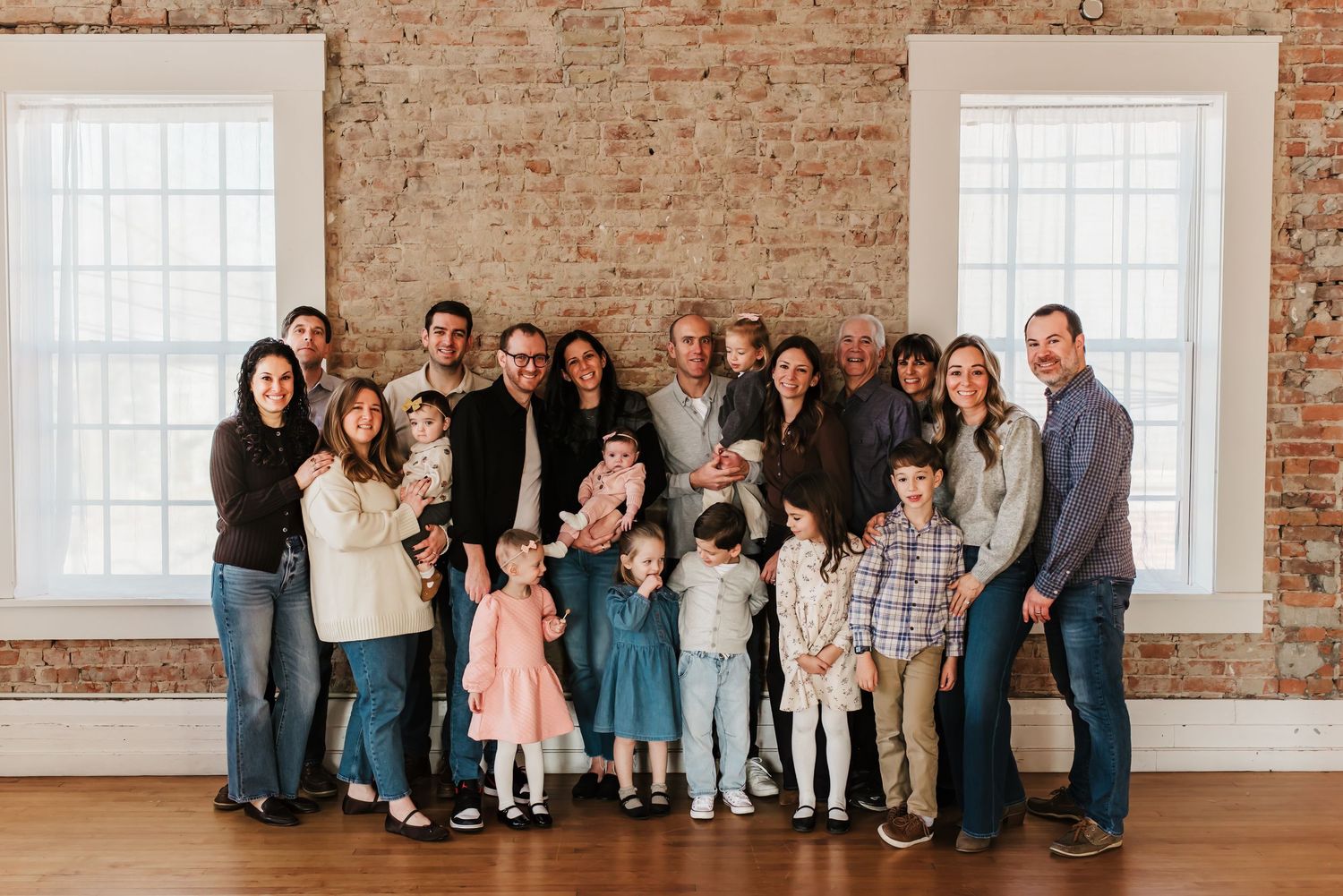 Family gathers together for extended family photos in Cincinnati, Ohio.
