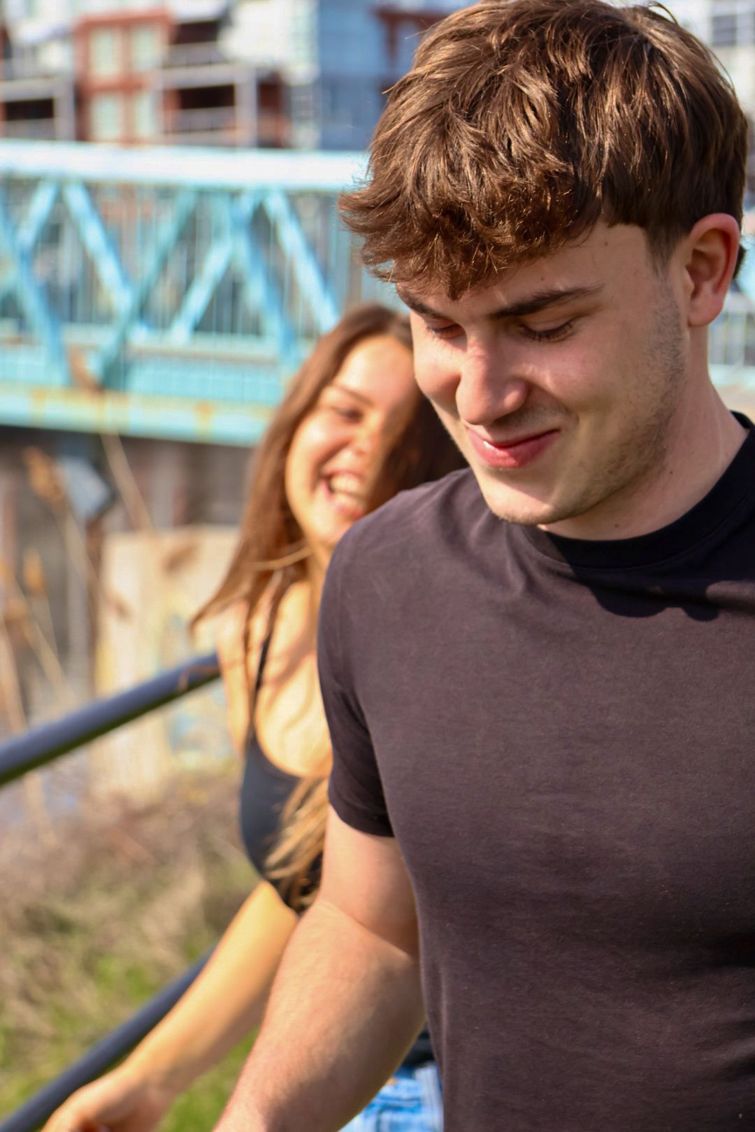 couple. parc. warm weather.