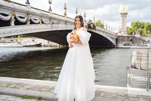 Photographe de mariage yvelines
photographe de mariage poissy 
photographe poissy
créatrice de contenu mariage 
pont Alexandre iii couple