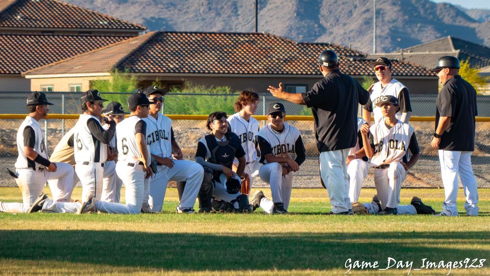 Yuma Arizona Baseball High School Action Shots Photography 
Softball Youth Girls Softball potraits west wetlands
