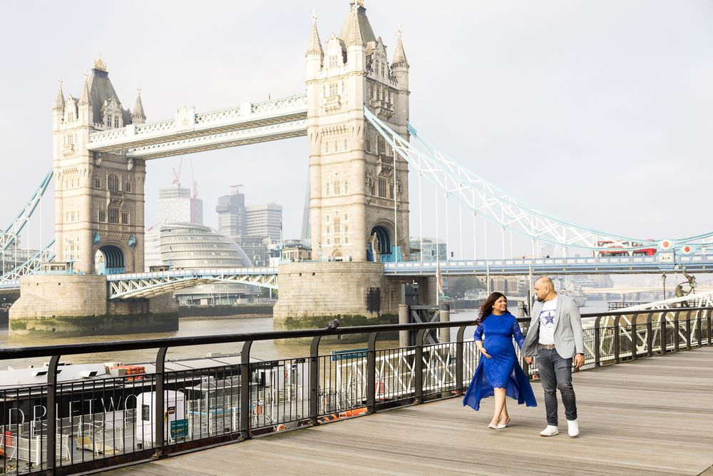 maternity photo session tower bridge