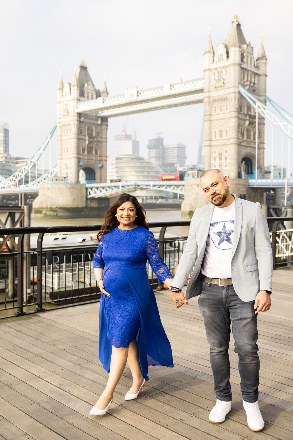 maternity photoshoot tower bridge