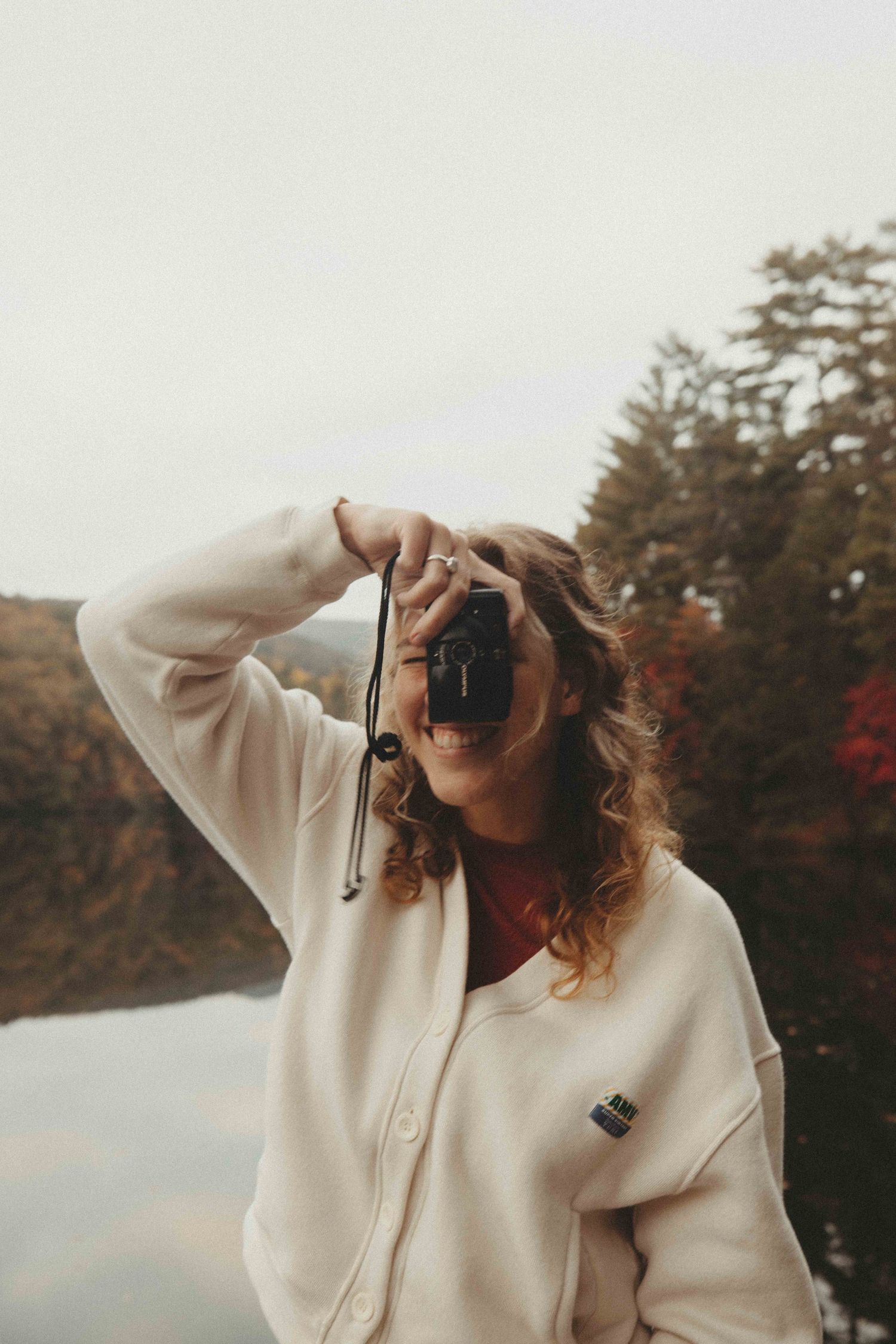 Elizabeth DeuPree posing with her camera