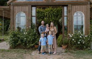 Greenhouse on Strawberry Lane, Family Session, Flower Garden, Annapolis Valley, Nova Scotia, Halifax Photographer, Mini Sessions