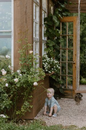 Greenhouse on Strawberry Lane, Family Session, Flower Garden, Annapolis Valley, Nova Scotia, Halifax Photographer, Mini Sessions