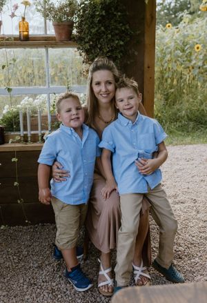 Greenhouse on Strawberry Lane, Family Session, Flower Garden, Annapolis Valley, Nova Scotia, Halifax Photographer, Mini Sessions