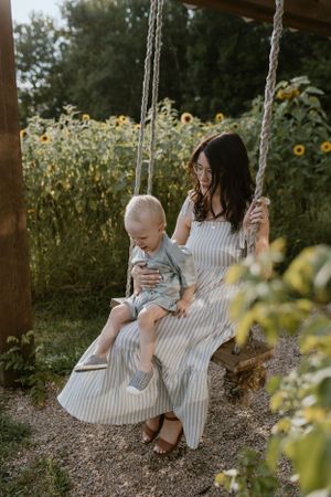 Greenhouse on Strawberry Lane, Family Session, Flower Garden, Annapolis Valley, Nova Scotia, Halifax Photographer, Mini Sessions