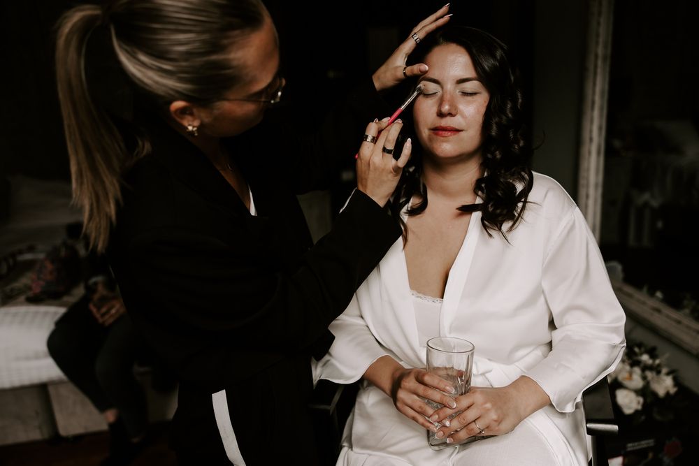 bride prep at bowern hall