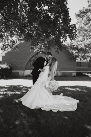 wedding at the blackhawk hotel davenport iowa
party bus davenport iowa