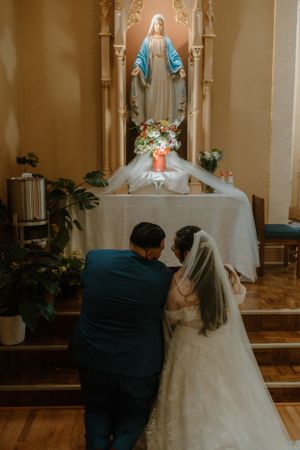 Wedding photographer Davenport IA, wedding photographer Bettendorf IA, wedding photographer Dubuque IA, 
creative wedding photographer