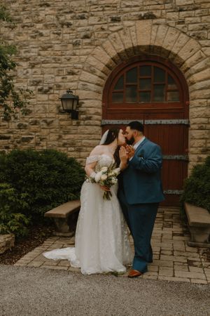 Wedding photographer Davenport IA, wedding photographer Bettendorf IA, wedding photographer Dubuque IA, 
creative wedding photographer