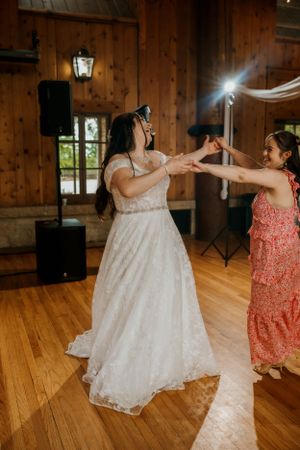 Wedding photographer Davenport IA, wedding photographer Bettendorf IA, wedding photographer Dubuque IA, 
creative wedding photographer