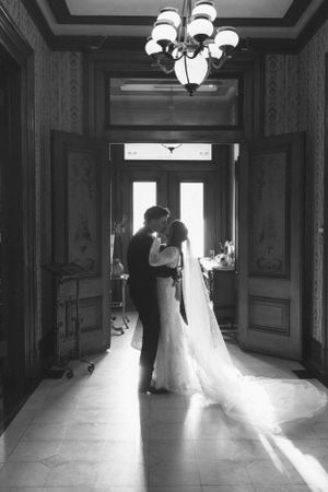 wedding at the renwick mansion davenport iowa