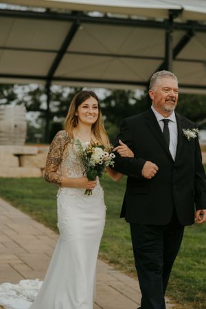 wedding at old oaks winery, Milan IL