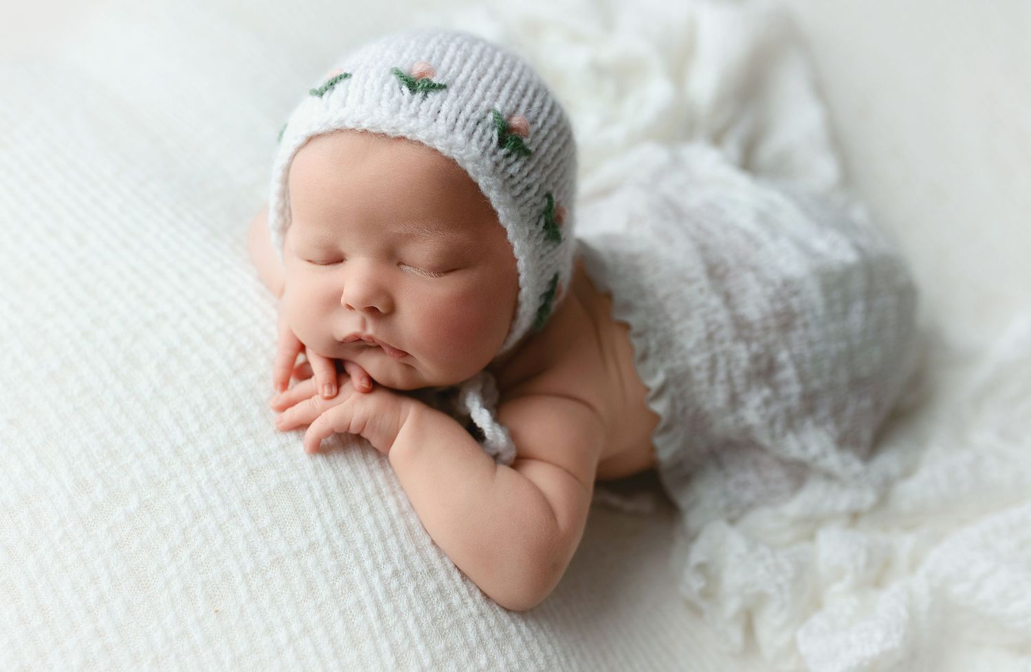 baby in white. Greenville sc newborn photographer, Easley sc newborn photographer, Greenville SC newborn, Newborn photographer near