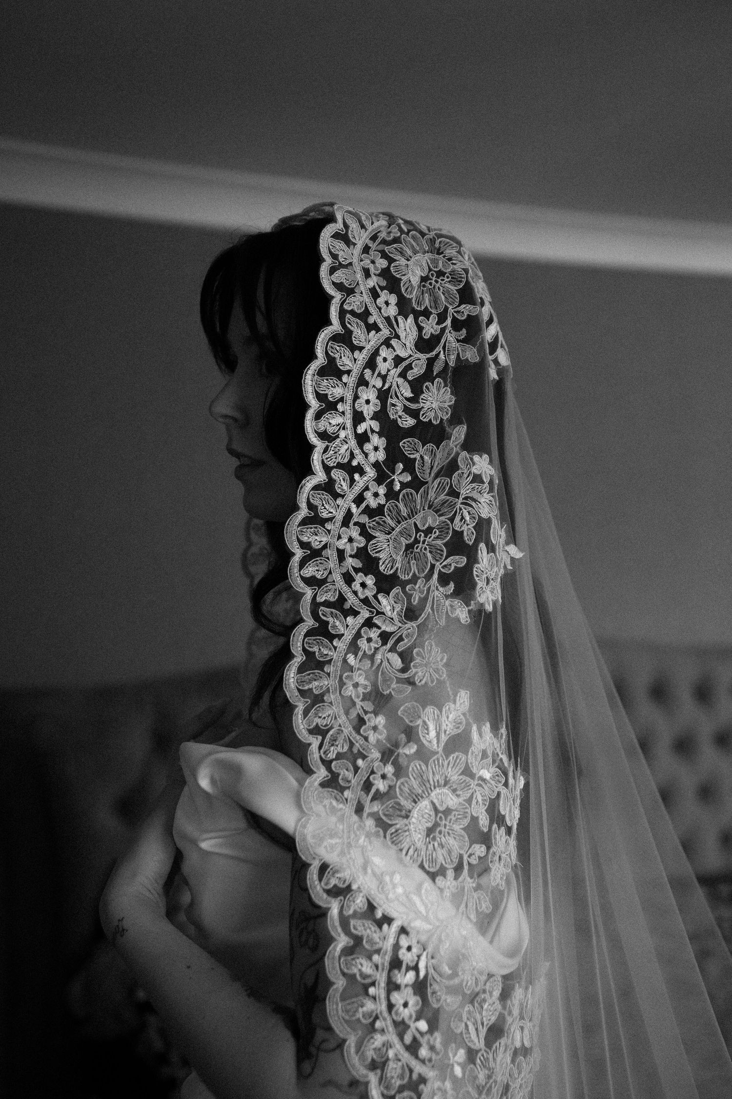 spain wedding photographer france wedding photographe italy elopement photographer switzerland elopement photographer cinematic photographer