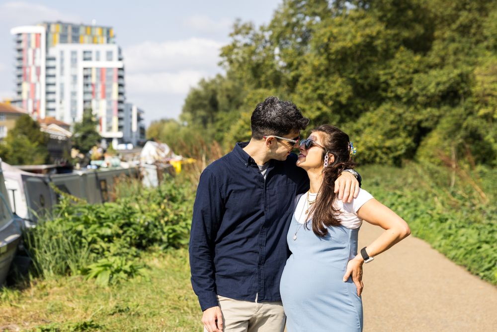 pregnancy photos by London canals