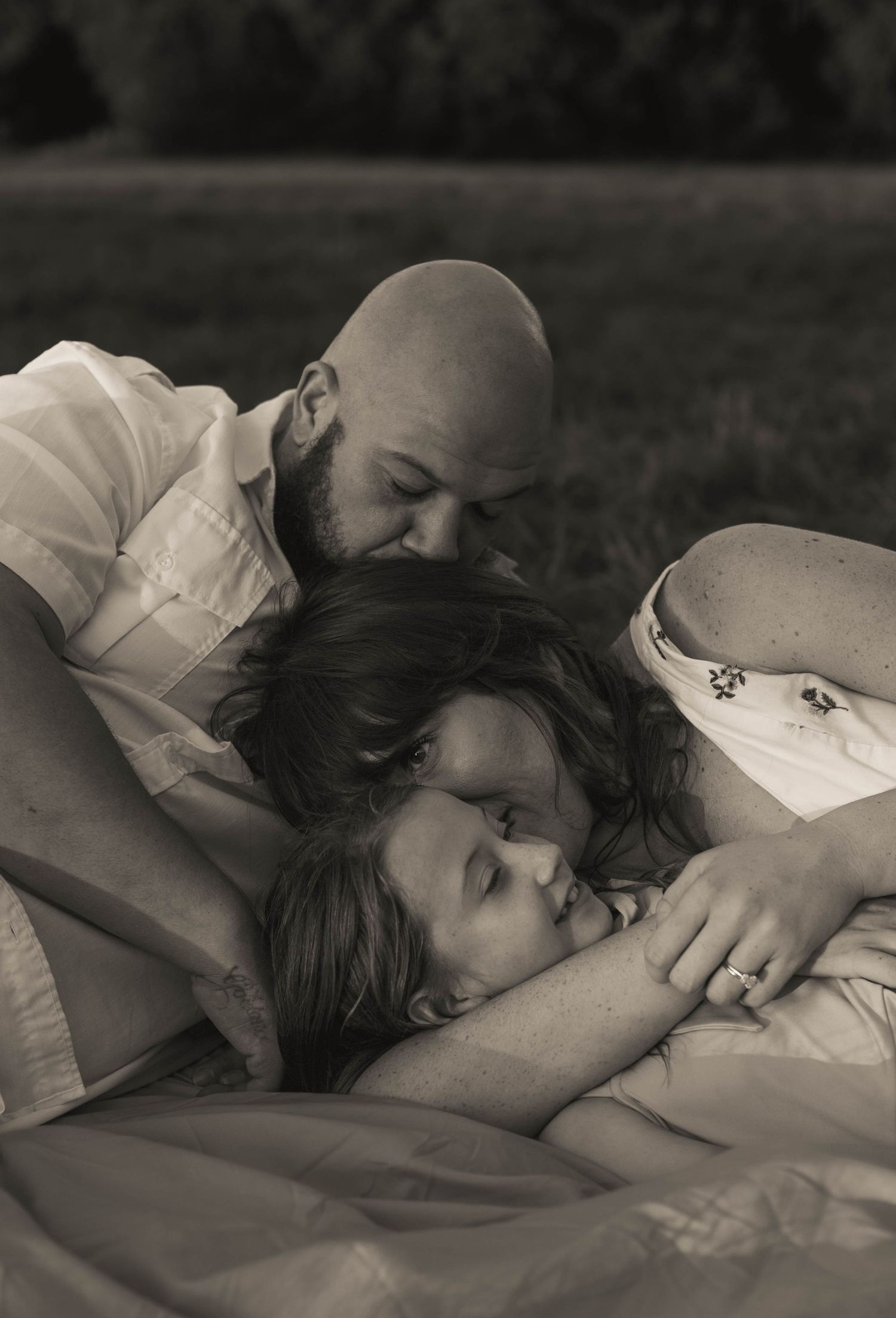Whimsical dreamy cinematic golden hour family session photos near Chattanooga, TN
