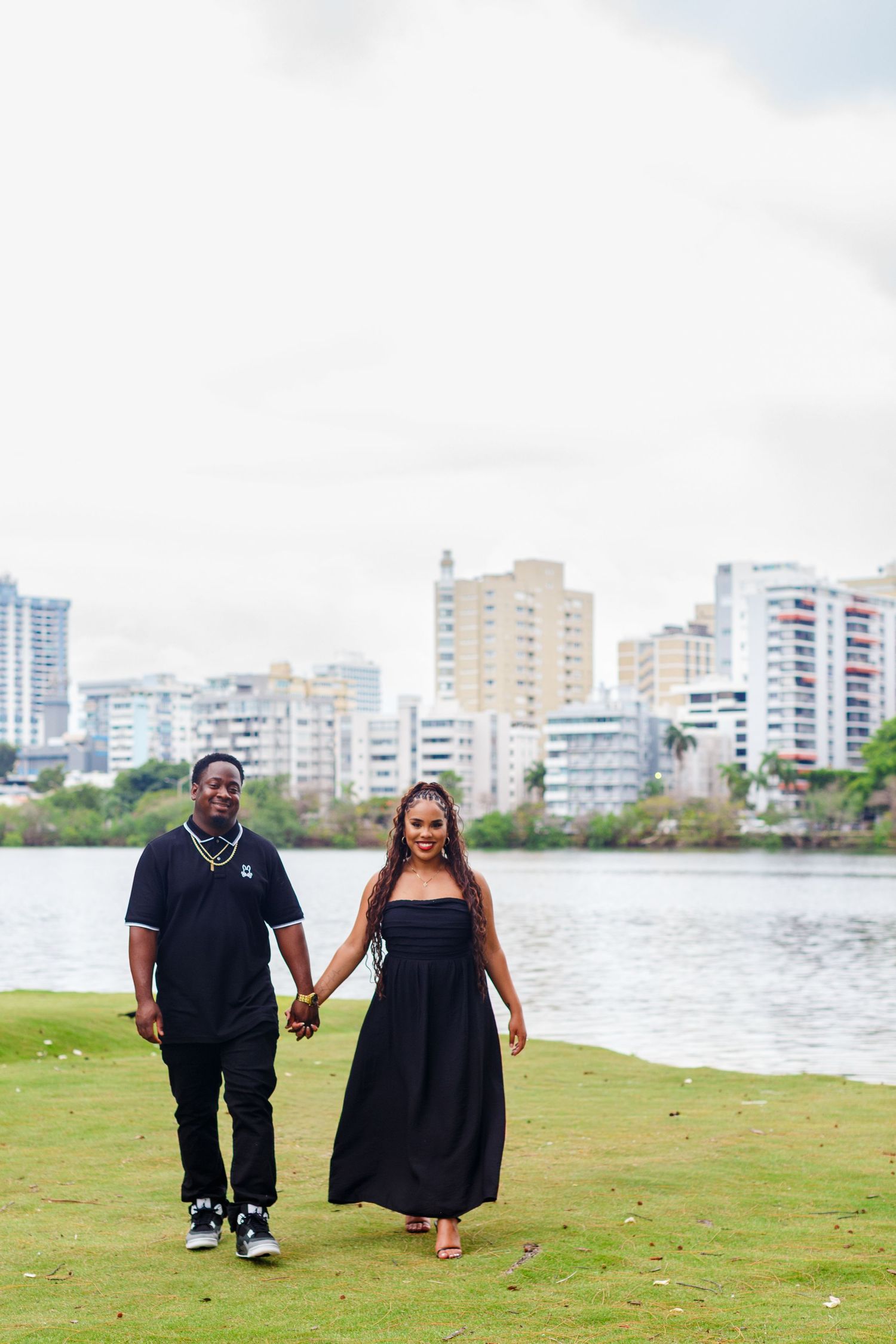 Couples portrait near Condado Lagoon in San Juan, Puerto Rico.