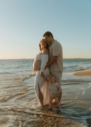 Rockingham Family, Maternity, newborn Photographer, Warnbro beach, beach maternity session at rockingham