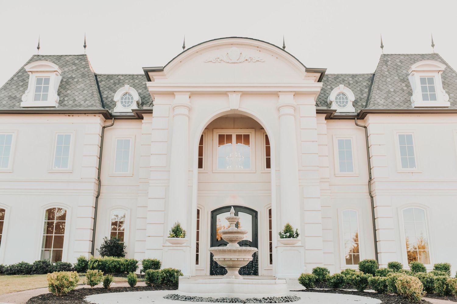a beautiful wedding photo of the hillside estate by april pinto photography