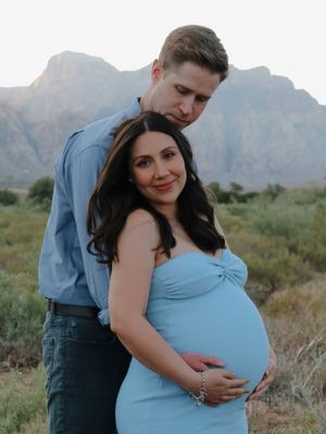 Bright, dreamy, timeless images capturing love, connection, tiny details, and the beautiful seasons of family life in Las Vegas.