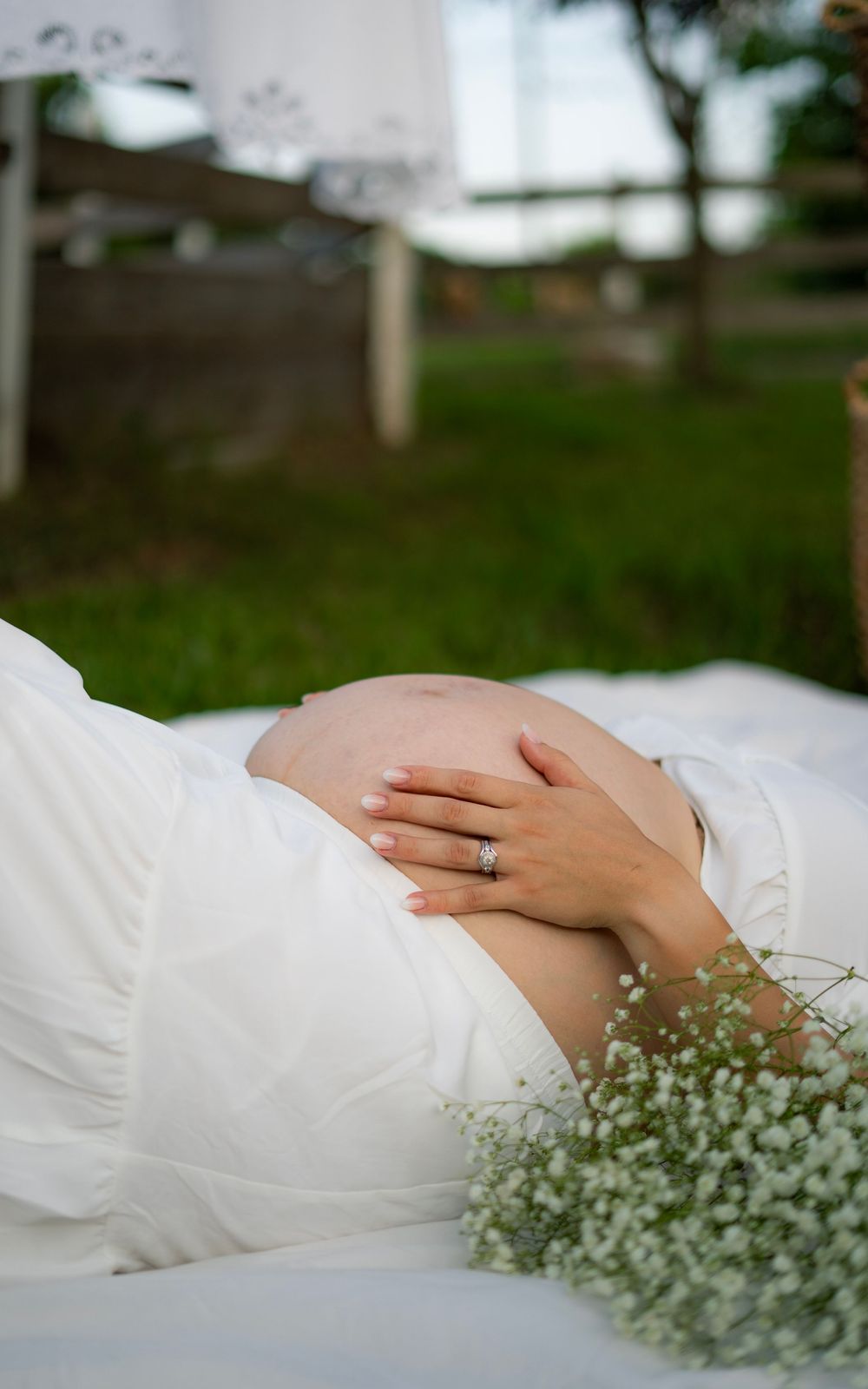 Maternity session outdoors. Natural light, candid moments, lifestyle photography, motherhood photography, maternity photography.