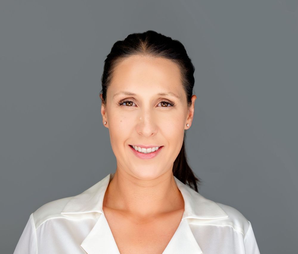 head shots, las vegas, realtor head shots, luxury head shots, photograpahy, head shot photography
