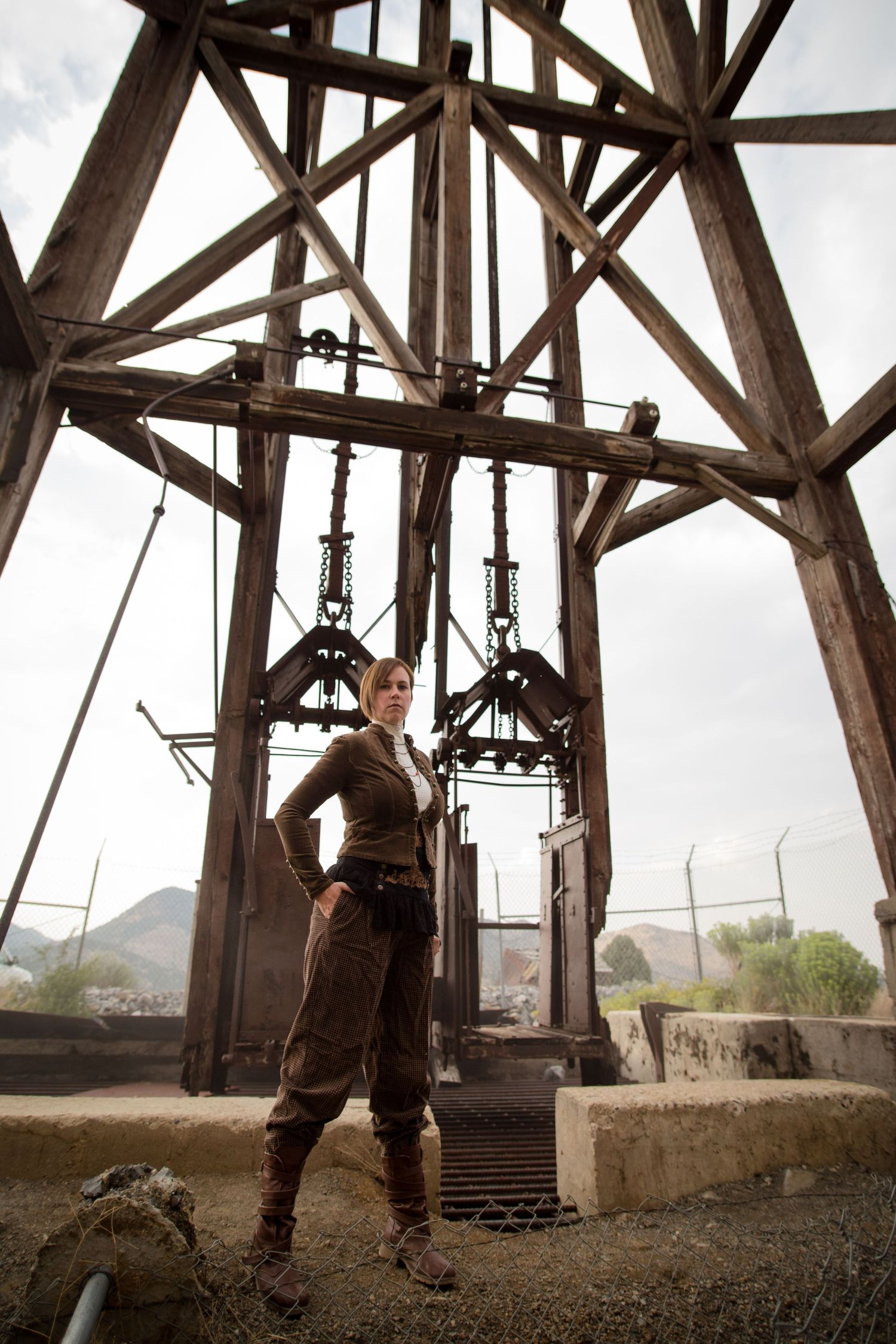 abandoned mine shaft Eureka Utah steampunk photoshoot urban decay