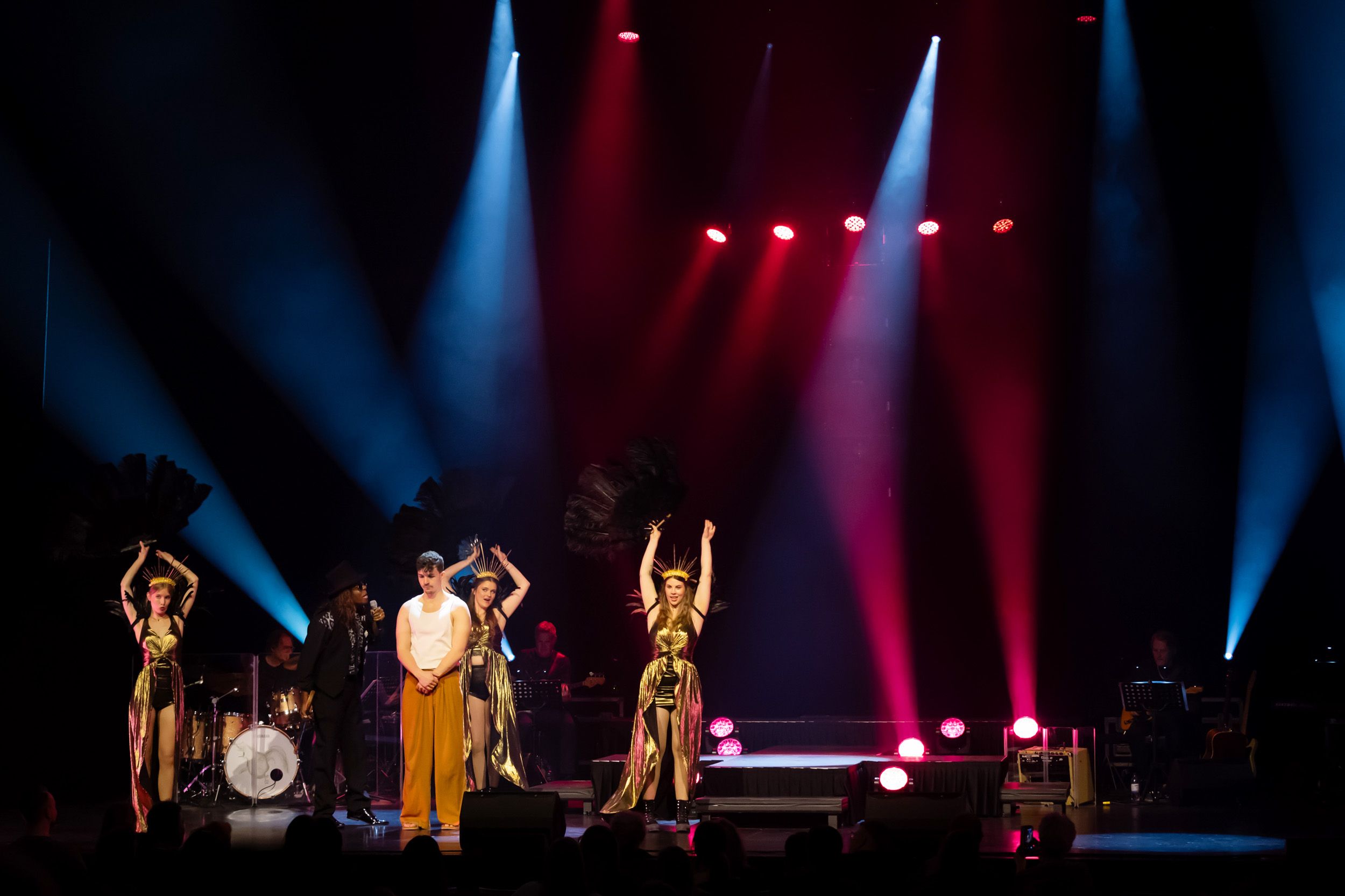 Jesus Christ Superstar av Tocca Entertainment I Linköping Konsert och Kongress John Alexander Eriksson som Herodes med soul girls.
