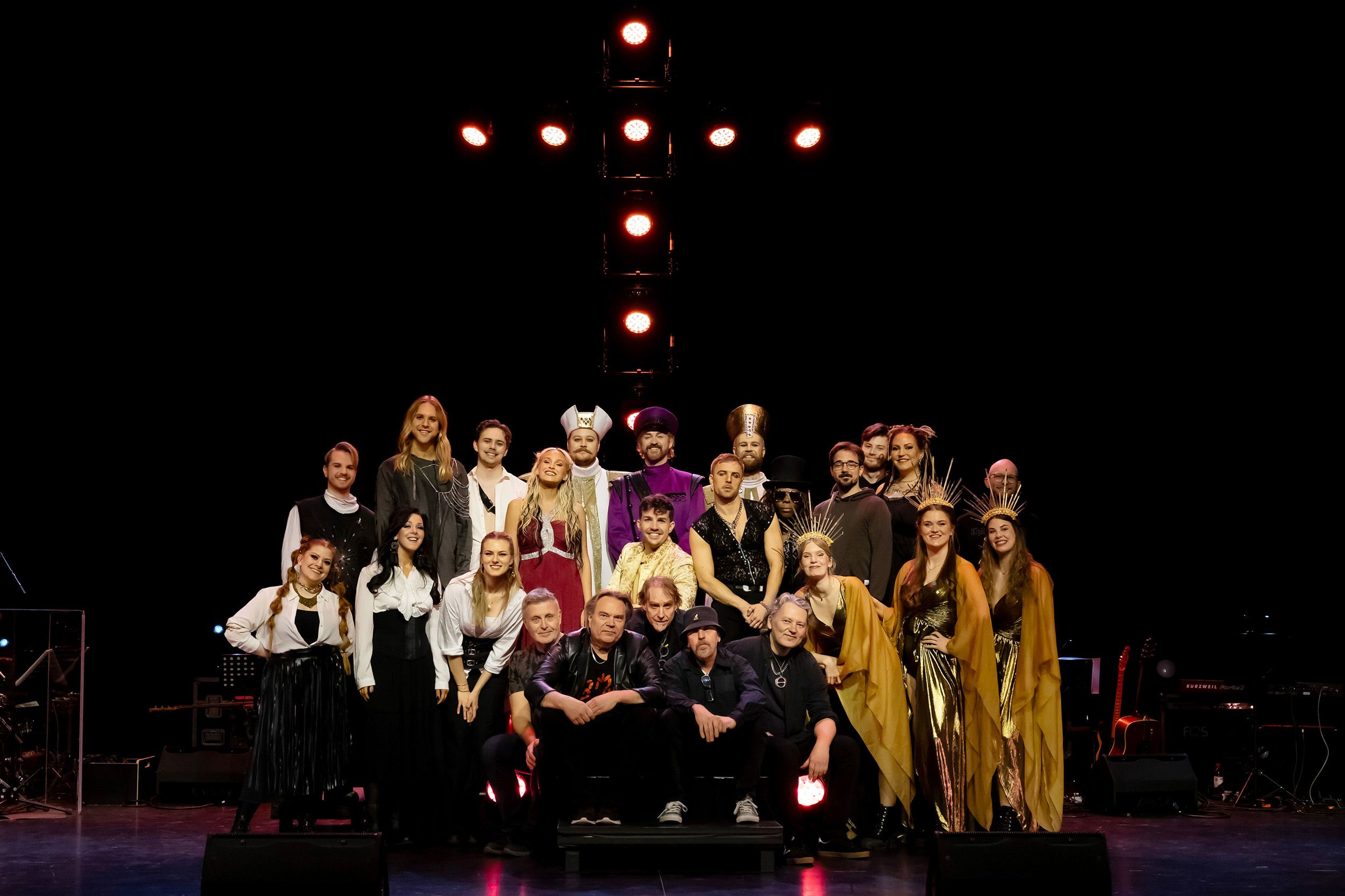 Jesus Christ Superstar av Tocca Entertainment I Linköping Konsert och Kongress. Gruppbild med alla. Fotograf Rebecca Nordin.
