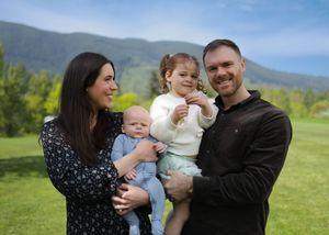 Daisy Greer Photography, Virginia Beach family photographer, Virginia Beach newborn photographer, lifestyle family travel photographer