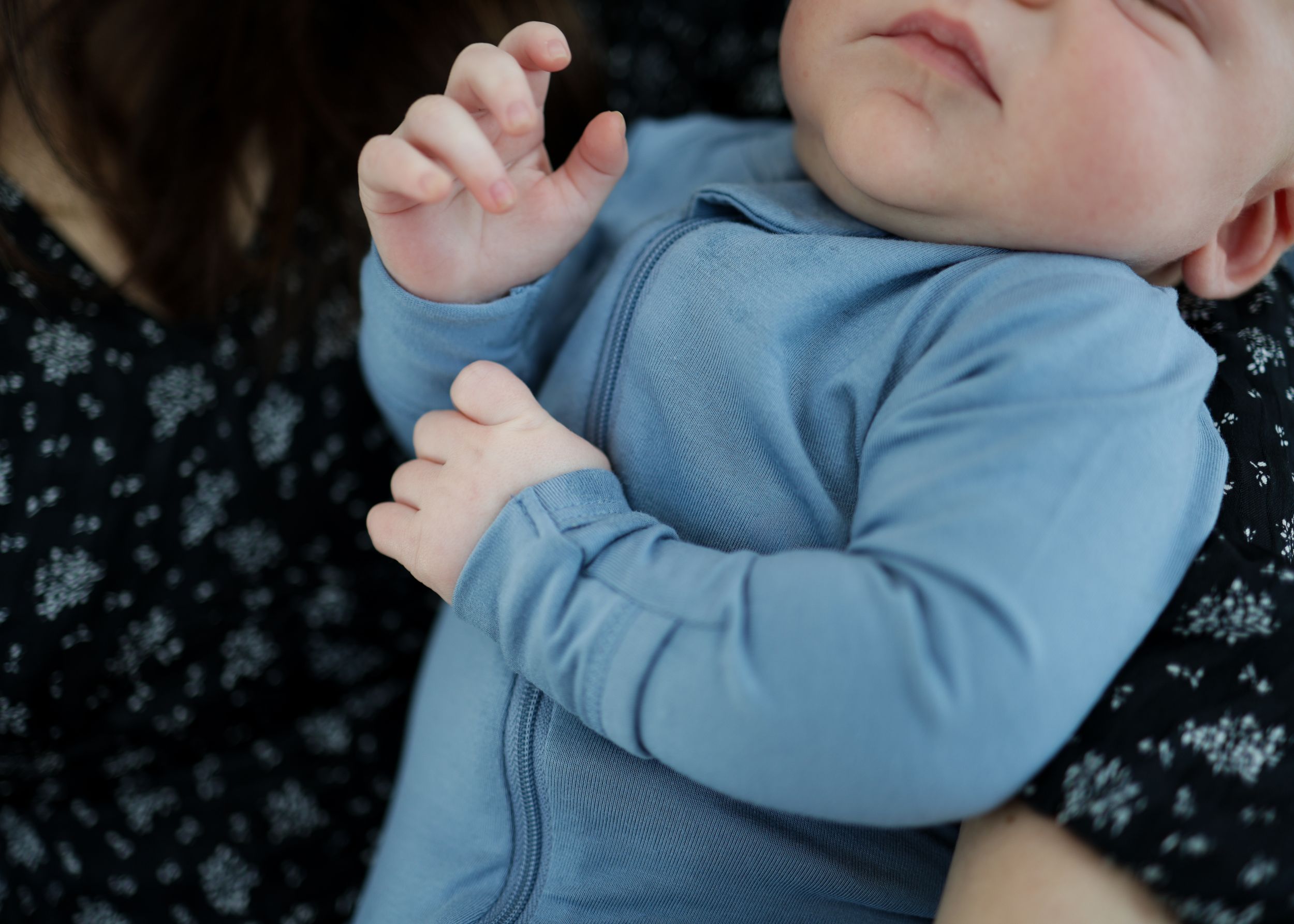 Daisy Greer Photography, Virginia Beach family photographer, Virginia Beach newborn photographer, cozy at home newborn family session