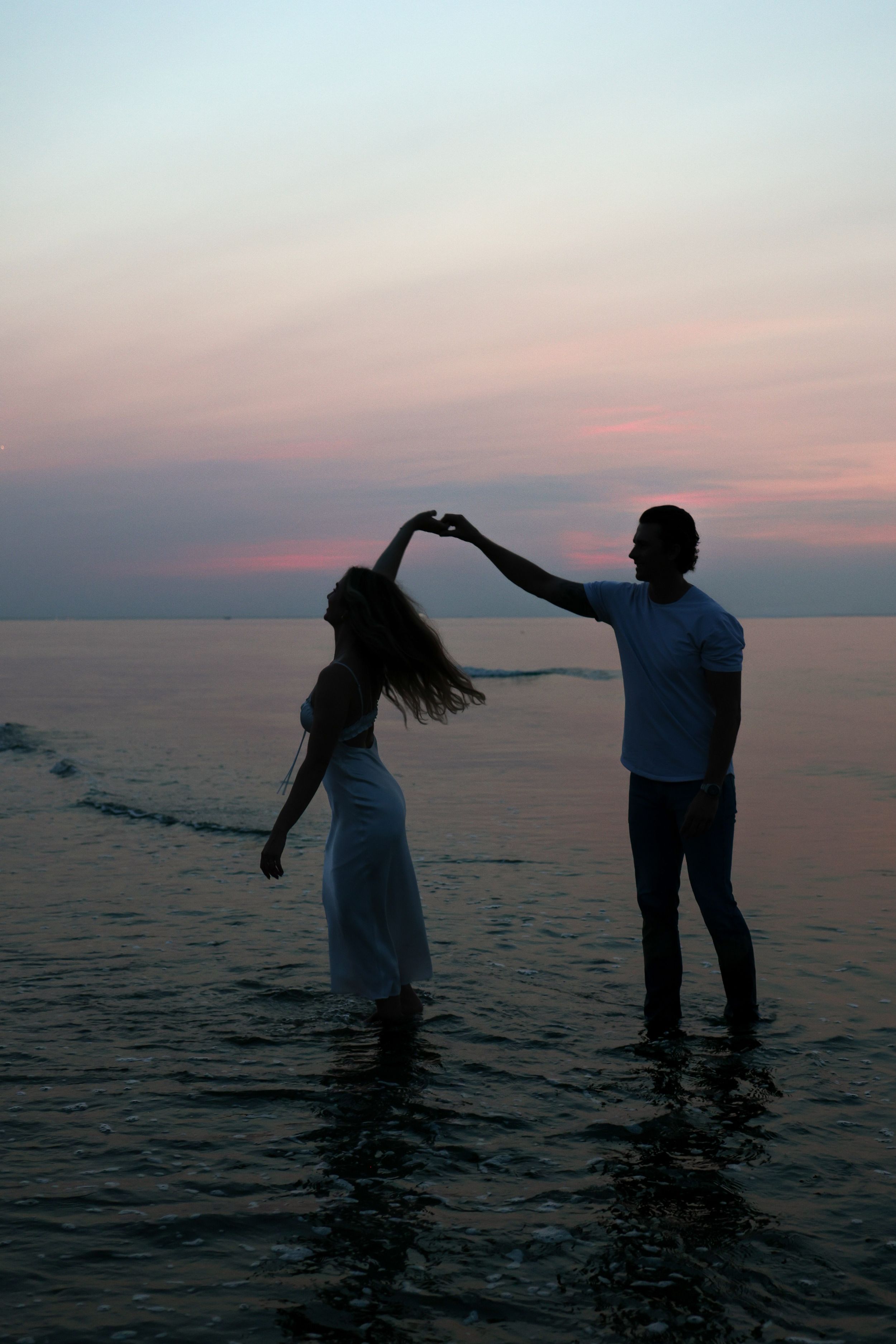 Daisy Greer Photography, Virginia Beach couples photographer, Virginia Beach engagement photographer, dreamy golden hour beach engagement