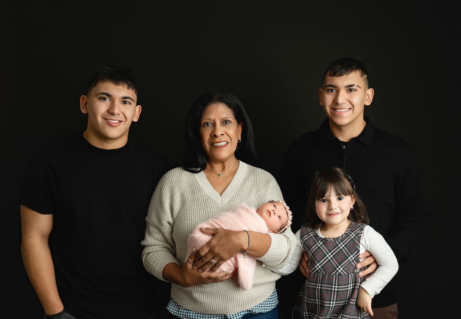 Brothers with newborn. Greenville newborn photographer, Easley newborn photographer, Upstate newborn photographer, Greenville newborn