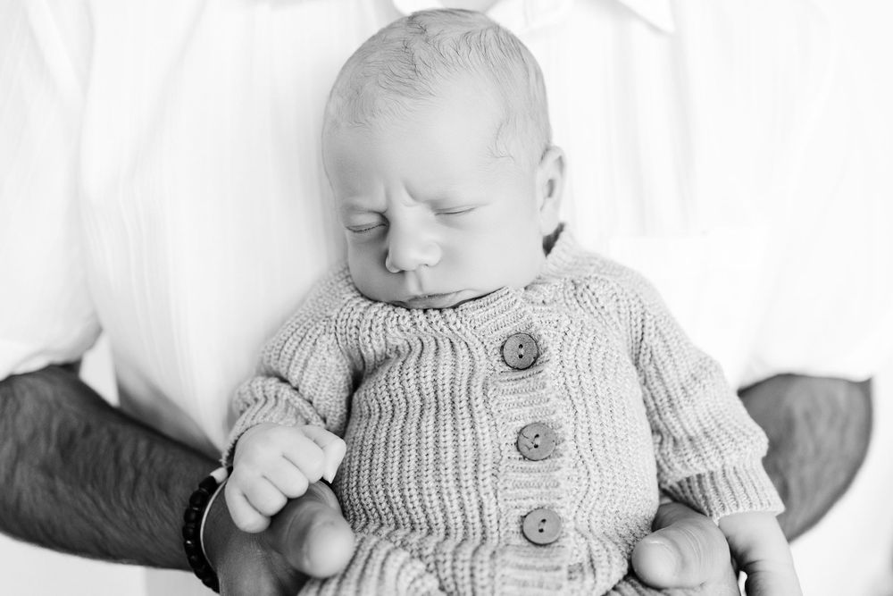 Kendall Kuss Photography Waukesha County family photographer. Newborn photos in Watertown WI natural light studio