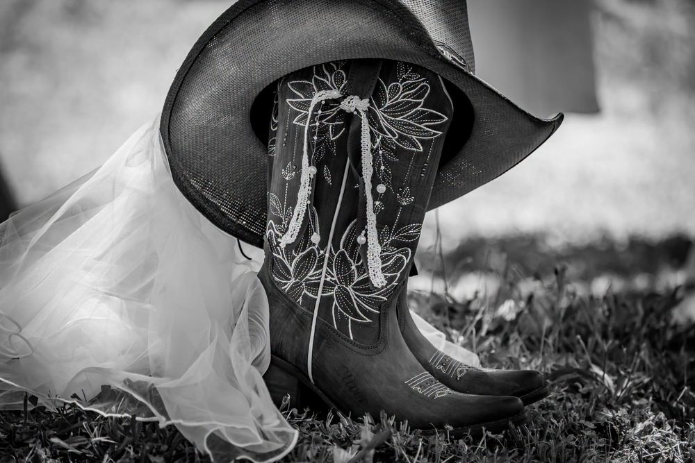 Country bridal attire details at a wedding in El Dorado County.