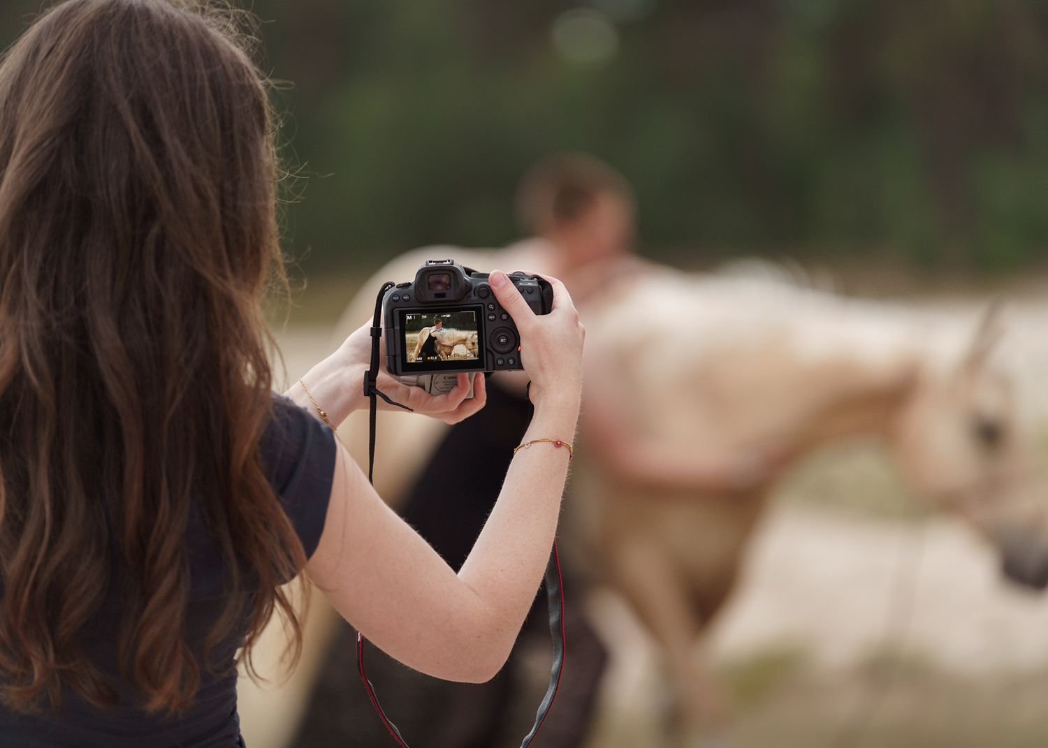 Paardenfotograaf Liv Hoomans van LivHoomansPhotography aan het werk Twente