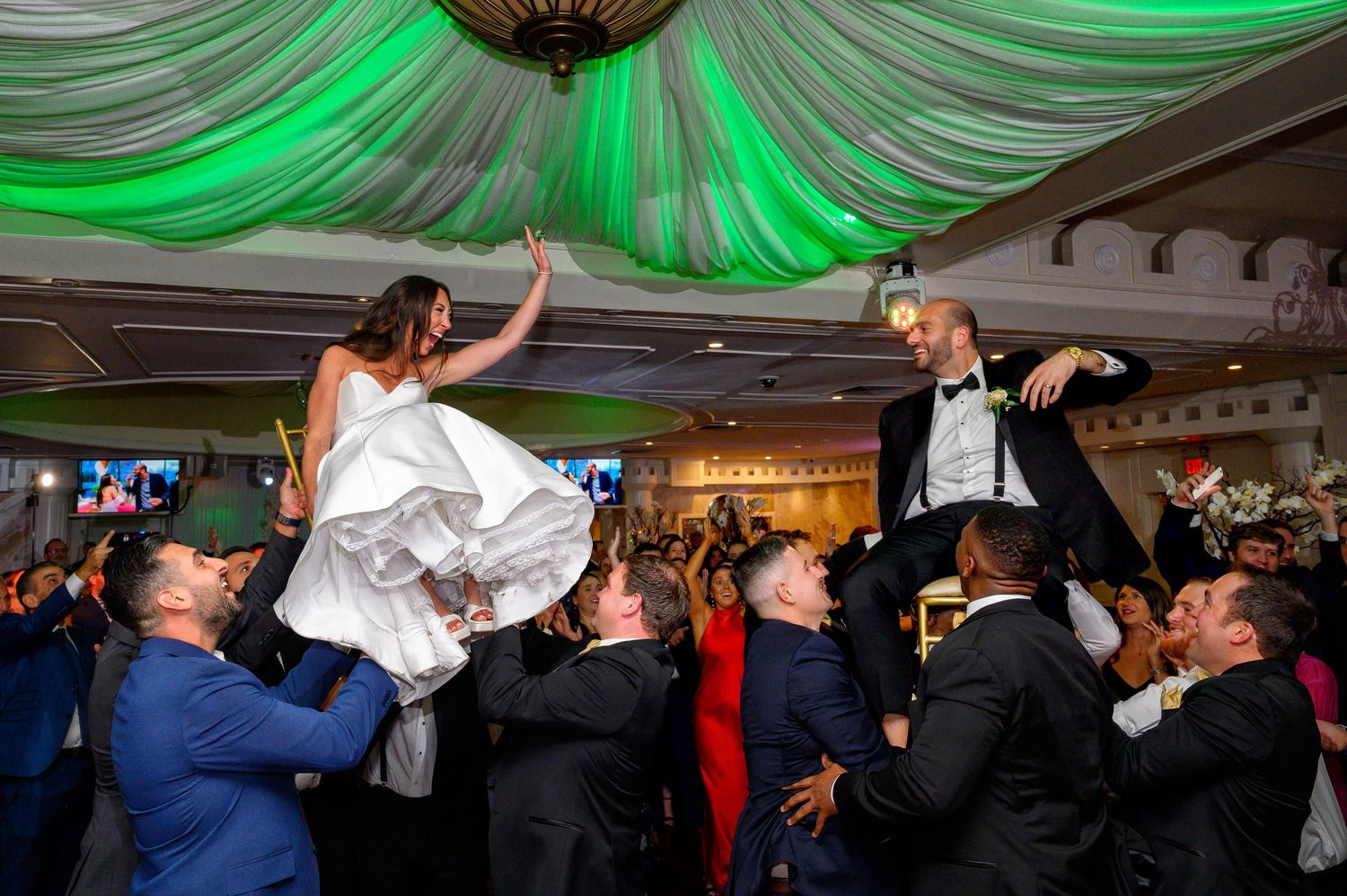 sand-castle-long-island-wedding-reception.jpg  
Sand Castle wedding photography – Long Island wedding photographer.
